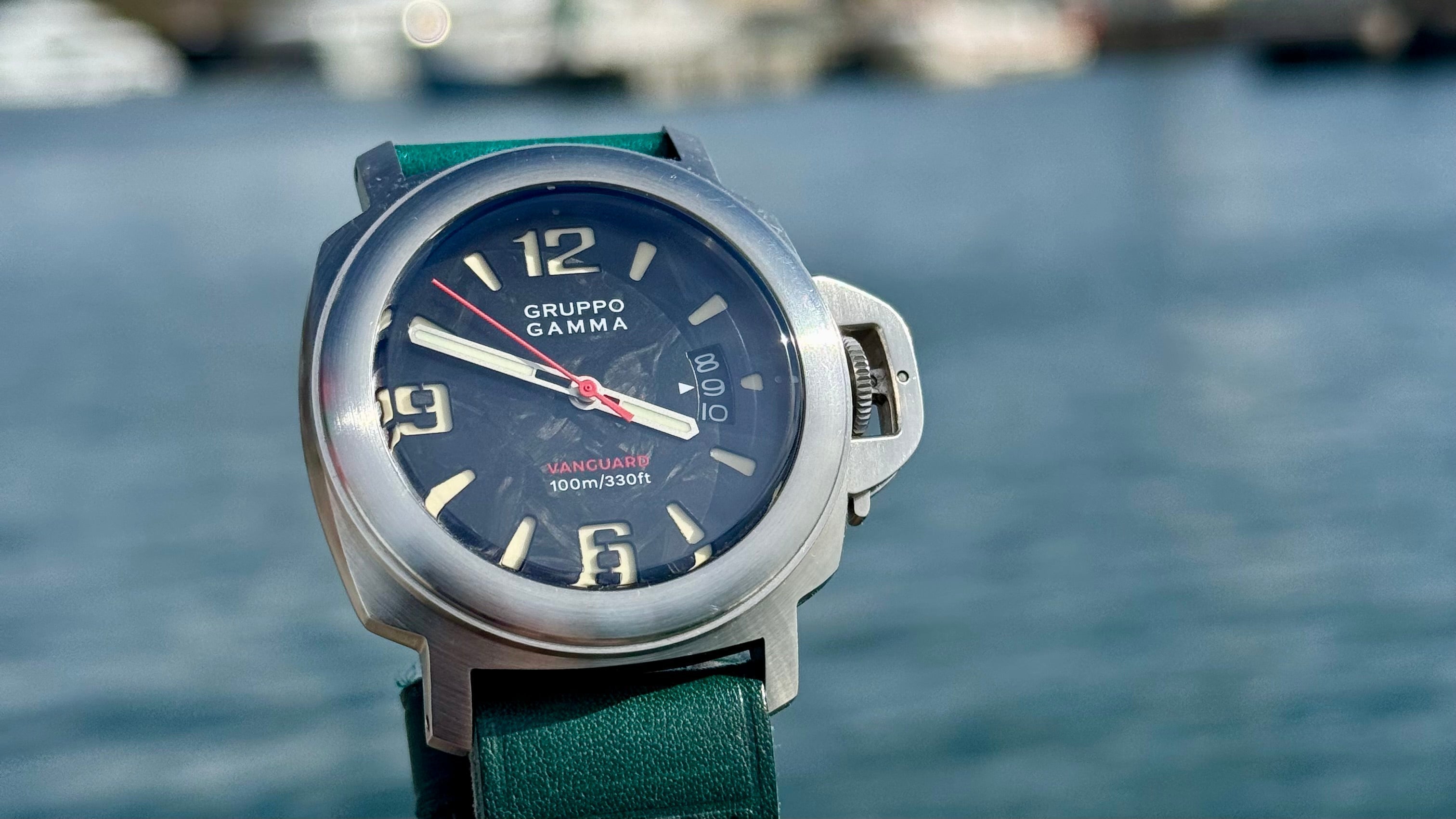 Forged Carbon Dials: Why the Gruppo Gamma Vanguard AG-10, AG-11, AV-10 and AV-11 Feel Different